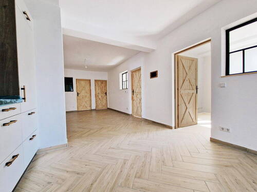 Bereich vor Küchenzeile - Etagenwohnung mit 127,50 m&sup2; in Wolfsburg zur Miete