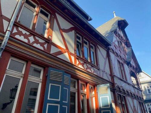 IMG_8805.jpg - Repräsentatives Mehrparteienhaus mit Gewerbeeinheit in zentraler Lage der Marburger Altstadt im Alleinauftrag zu verkaufen