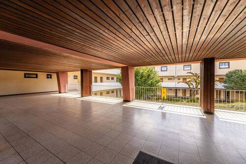 Hauseingang mit Blick zum Hof - 
