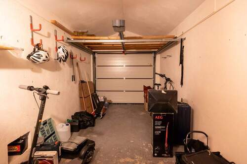 Garage - 