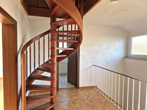 Wendeltreppe zum DG - 