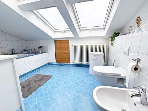 Schlafzimmer mit einem Badezimmer - 