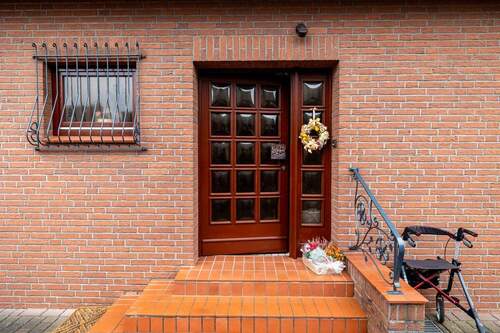 Eingang - 6 Zimmer Einfamilienhaus in Ganderkesee