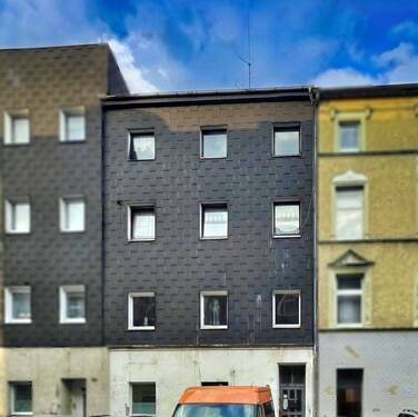 Außenansicht - Mehrfamilienhaus zum Sparpreis: Entwickeln Sie Ihre Immobilie der Zukunft neu!