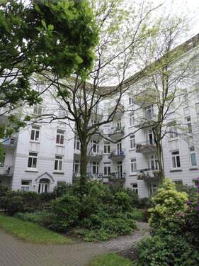 Altbau in Eimsbüttel - 3 Zi. Altbau Eimsbüttel, modernisiert, hohe Decken, Holz-Dielen, Stuck, ca. 70qm, freibezugsfertig