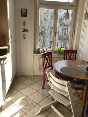 Helle EBK mit Ausblick - 