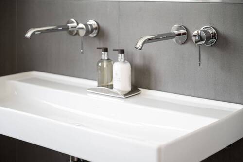 Bäder v. Villeroy&Boch & Grohe - 