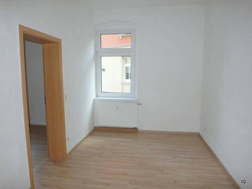 Kinderzimmer- oder Arbeitszimmer - Zugang über Küche (Raum 3) - 