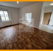 Mit Aufzug! Schöne 2-Raum-Whg. mit Balkon, Bad mit Wanne & Dusche! In der Geraer-Innenstadt!