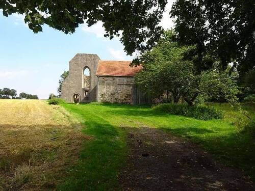 Zufahrt - Mehrfamilienhaus, Wohnhaus mit 180,00 m&sup2; in Lichtenfels-Ortsteil zum Kaufen