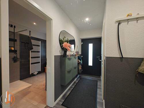 Eingangsbereich - Reihenmittelhaus mit 112,30 m&sup2; in Magdeburg zum Kaufen