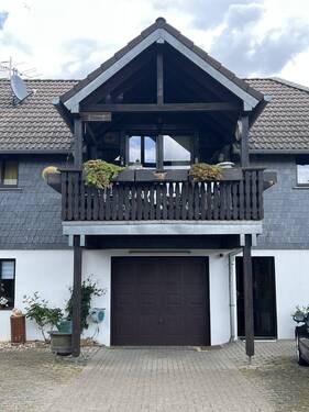 Ansicht Garage - Balkon - 