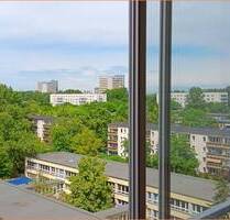 Bezugsfrei zu verkaufen, 2-Raum-Whg, Loggia, 8. Etg., in Lichtenberg - Sewanstraße - Berlin Friedrichsfelde