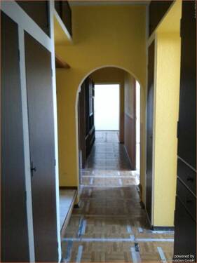 Flur _ Blick Richtung Wohnzimmer - 