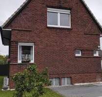 ***BÜSCHER IMMOBILIEN*** Gemütliches, freistehendes Einfamilienhaus – stilvoll renoviert mit Vollkeller & kleinem Garten - Gronau