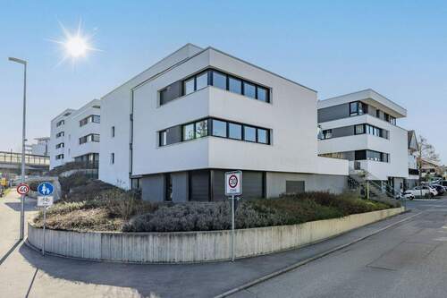 Hausansicht - 4 Zimmer Etagenwohnung zum Kaufen in Bietigheim-Bissingen