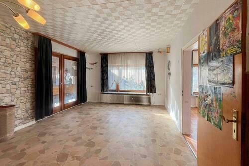 Wohnzimmer - 4 Zimmer Einfamilienhaus in Solingen