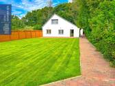 LIT - Exklusives Einfamilienhaus mit Garten