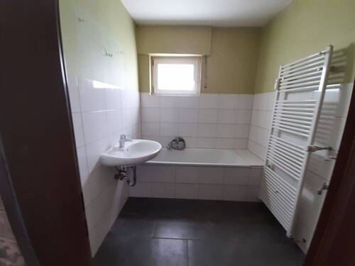 Bad - 3 Zimmer Etagenwohnung zur Miete in Wickede (Ruhr)