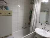 Bad mit Badewanne - 
