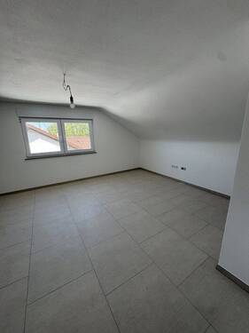 Wohnzimmer - 3 Zimmer Etagenwohnung in Backnang