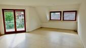 Gr. Wohnzimmer mit Zugang zur Loggia - 