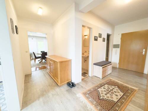 Flur - Charmante 3-Zimmer-Wohnung mit Terrasse und Garage in beliebter Lage von Pforzheim-Buckenberg