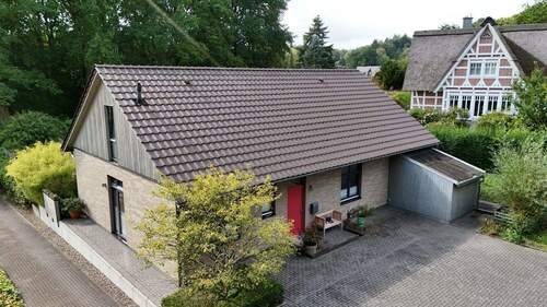 Luftbild - Ihr neues Zuhause mit Charakter- Einfamilienhaus in gefragter Lage von Bendestorf!
