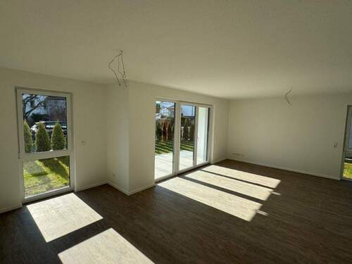 Wohn-/Esszimmer mit offenem Küchenbereich - Etagenwohnung mit 100,00 m² in Baunatal zum Kaufen