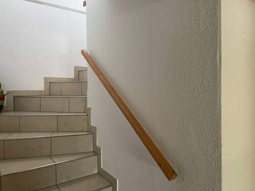 Treppe_KG - 5 Zimmer Einfamilienhaus zum Kaufen in Gedern