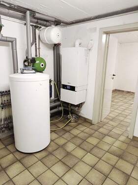 Waschküche mit Heizung - 