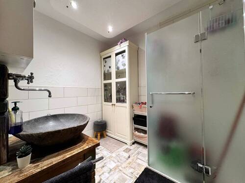 Bad - 2 Zimmer Etagenwohnung in Leutenbach