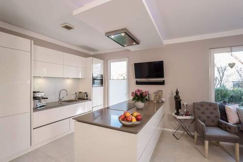 Beispiel Küche - 5 Zimmer Doppelhaushälfte in Halstenbek