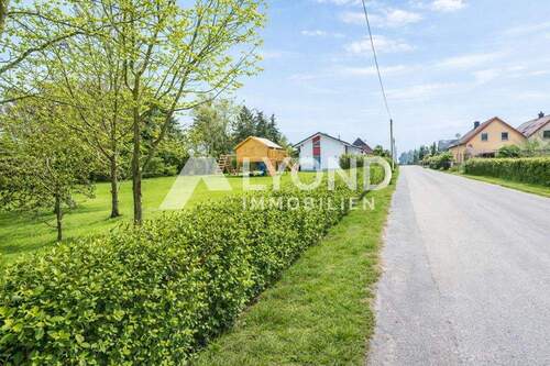 Blick in den Garten mit Wohnhaus - 4 Zimmer Einfamilienhaus in Samswegen