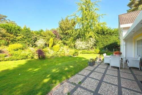 Mit schönem Grundstück - 4 Zimmer Mehrfamilienhaus, Wohnhaus zum Kaufen in Seevetal