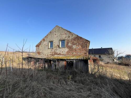 Seitenansicht Scheune - 5 Zimmer Mehrfamilienhaus, Wohnhaus zum Kaufen in Dresden