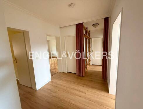 Diele - 4 Zimmer Etagenwohnung in Hamburg