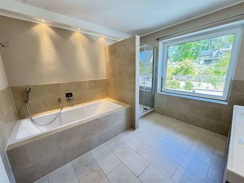Vollbad (Grosse Badewanne und - 
