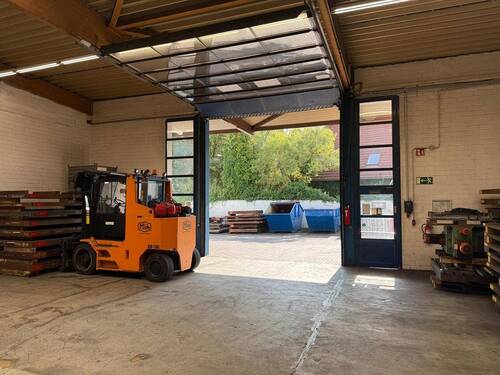 mittlere Halle1 - Vielseitiges Hallenareal mit Wohnhaus, Bürotrakt und großzügigen Außenflächen