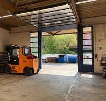 Vielseitiges Hallenareal mit Wohnhaus, Bürotrakt und großzügigen Außenflächen - Kerpen