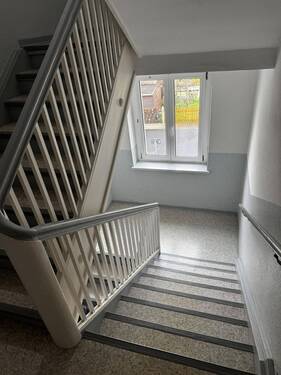 Treppenhaus - 2 Zimmer Etagenwohnung in Mügeln