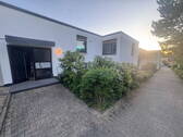 Bild 1 - Exklusiv sanierter Bungalow (2023) mit PV & Smart-Home 