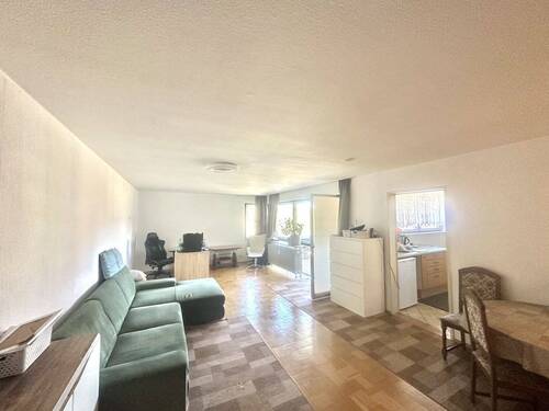 Wohnzimmer - Wohlfühlwohnung in Bestlage mit Balkon zum Spitzenpreis!