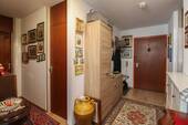 Flur (2) - 