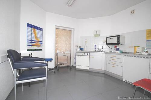 Behandlung/Büro - 