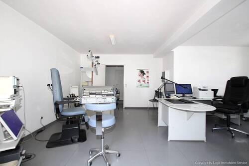Behandlung/Büro - 