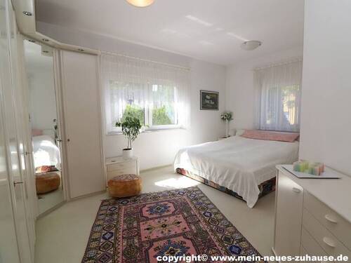 Bild 9 Schlafzimmer - 