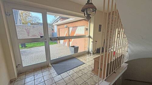 Hausflur - 5 Zimmer Mehrfamilienhaus, Wohnhaus zum Kaufen in Hamminkeln