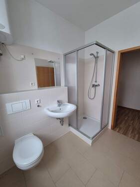Badezimmer.jpg - Etagenwohnung mit 34,50 m&sup2; in Cottbus zur Miete