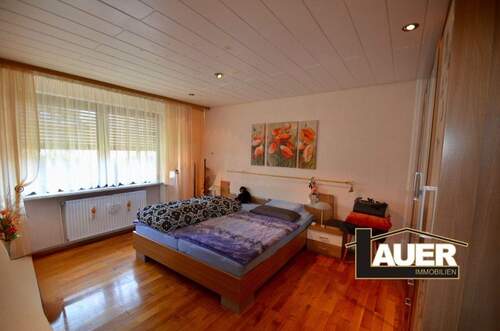 Schlafzimmer EG - 